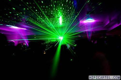 Лазерная установка купить в Сургуте для дискотек, вечеринок, дома, кафе, клуба